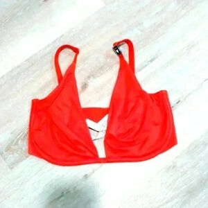 Victoria secret size 32DDD NWT red bra